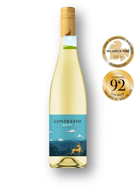 Vinho Mezzacorona Branco Seco Itália Contrasto Chardonnay, Riesling 750ml